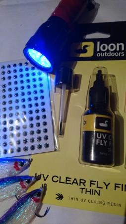 UV-lim + UV-lampe + 3D øyne